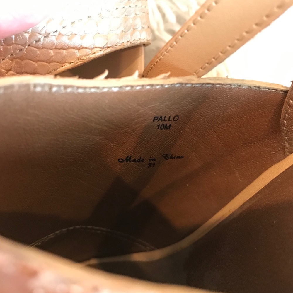 Donald J Pliner Gold and White Wedges - Picture 6 of 6